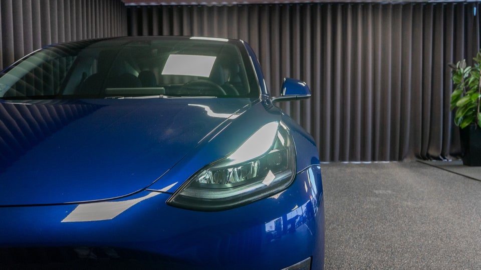 Tesla Model 3 Long Range AWD 4d