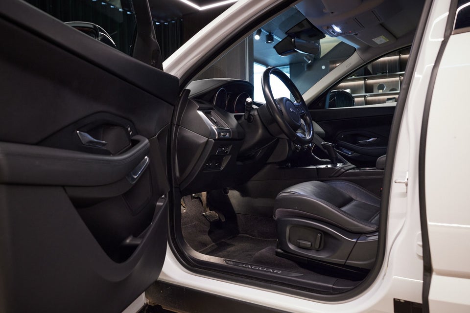 Jaguar E-Pace 2,0 D180 S aut. AWD 5d