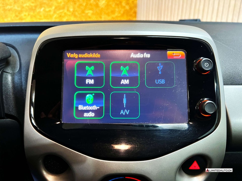 Toyota Aygo 1,0 VVT-i x-press 5d