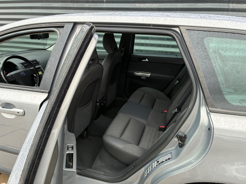 Volvo V50 1,8  5d