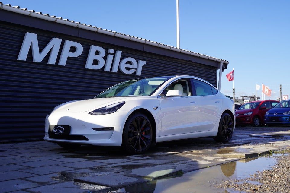 Tesla Model 3 Performance AWD 4d