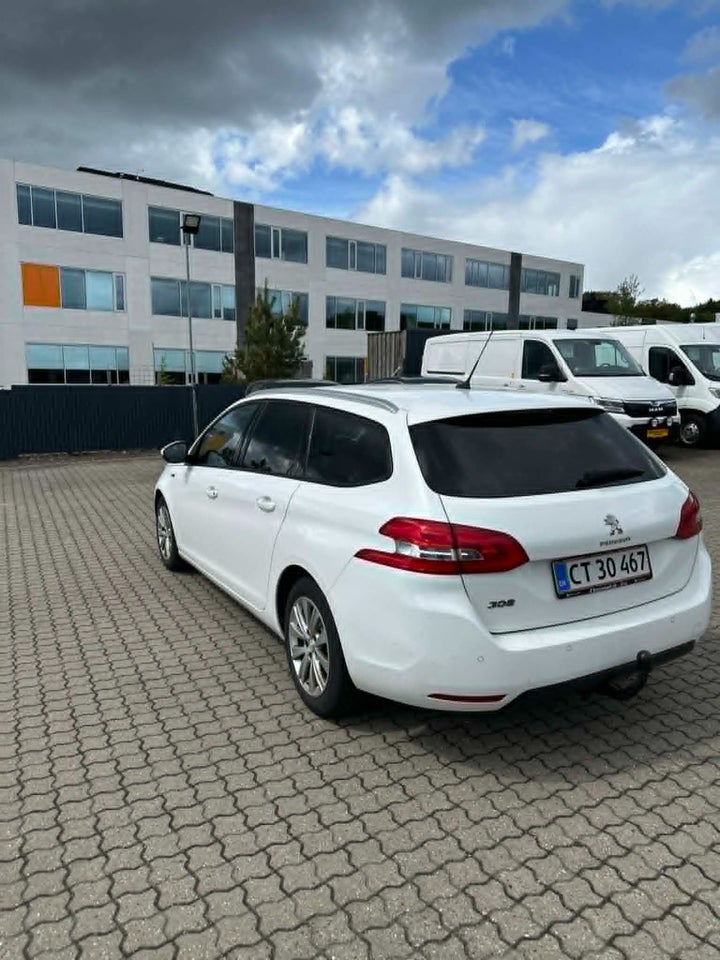 Peugeot 308 1,6 BlueHDi 120 Style SW 5d