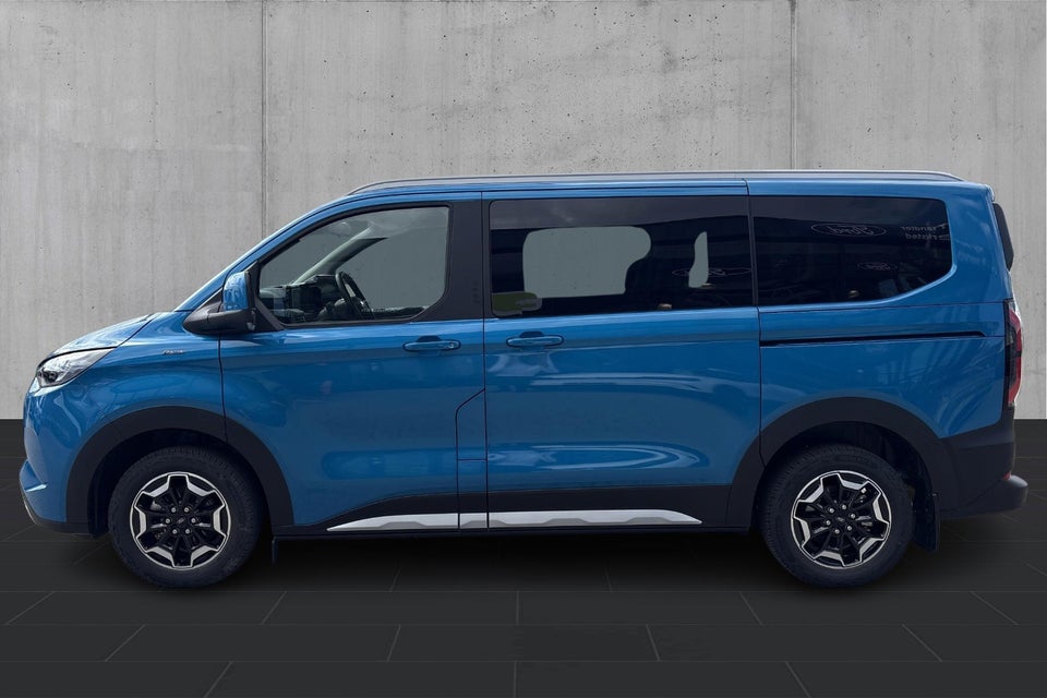 Ford E-Tourneo Custom 340 L1 64 Titanium