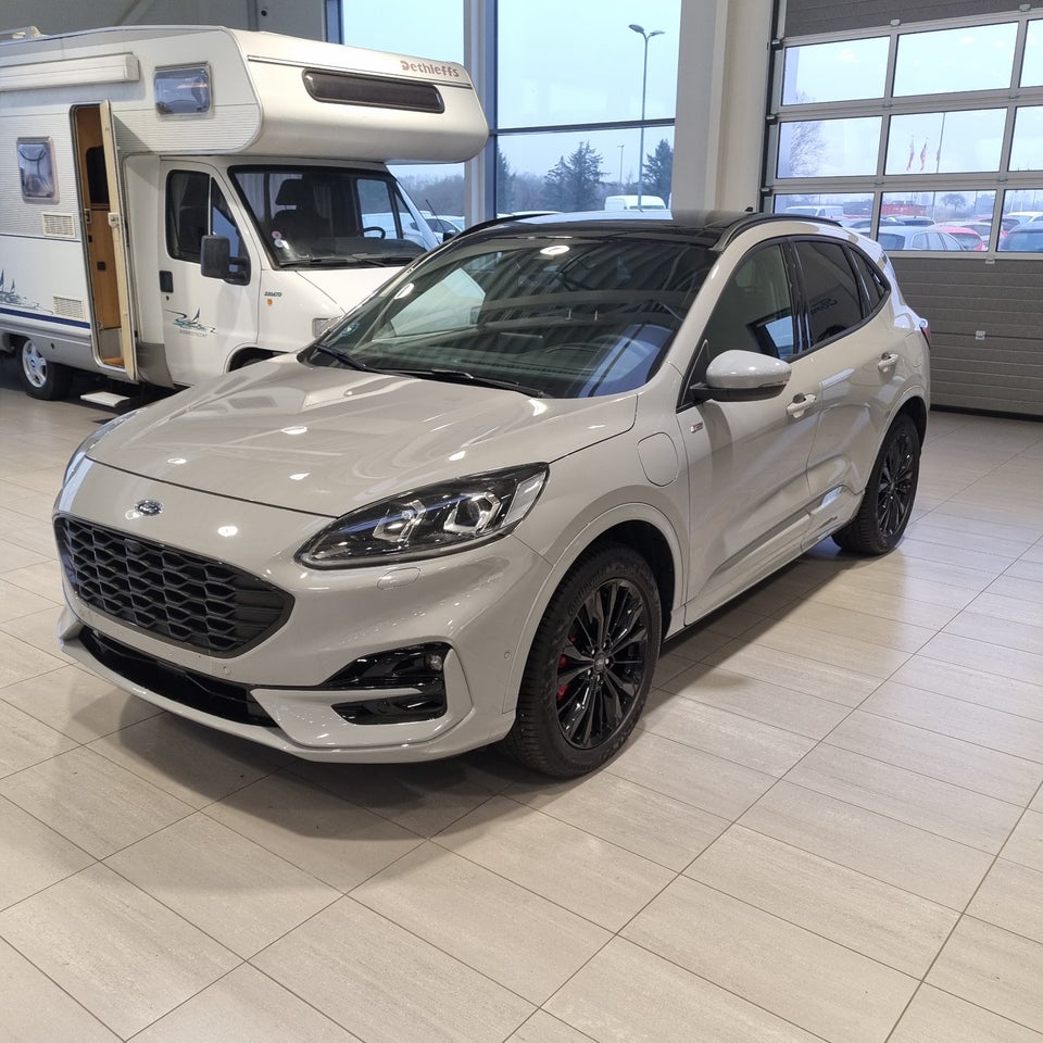 Ford Kuga 2,5 PHEV Graphite Tech CVT 5d