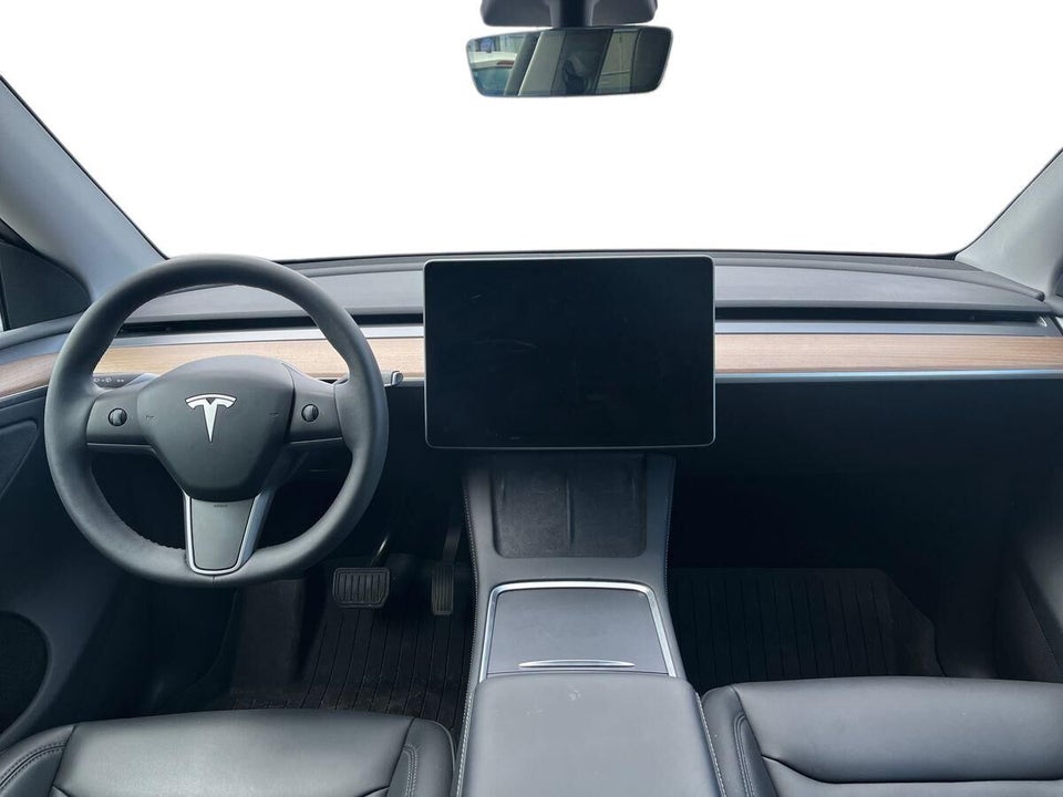 Tesla Model Y Long Range AWD 5d