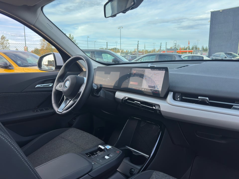 BMW iX1 eDrive20 X-Line 5d