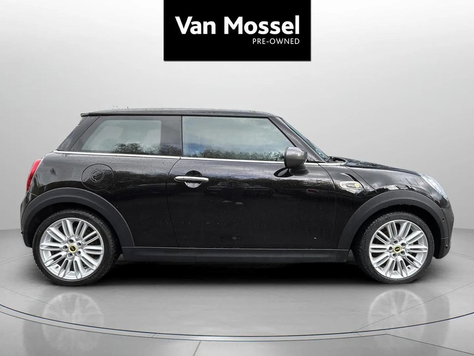 MINI Cooper SE Classic Trim 3d