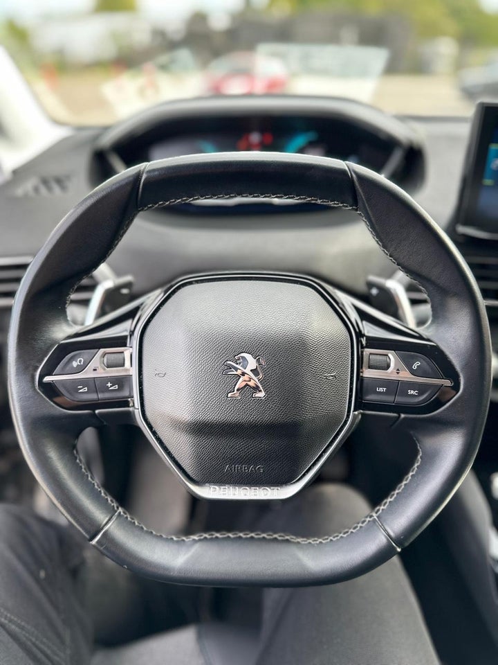 Peugeot 3008 1,6 Hybrid Allure Limited EAT8 5d