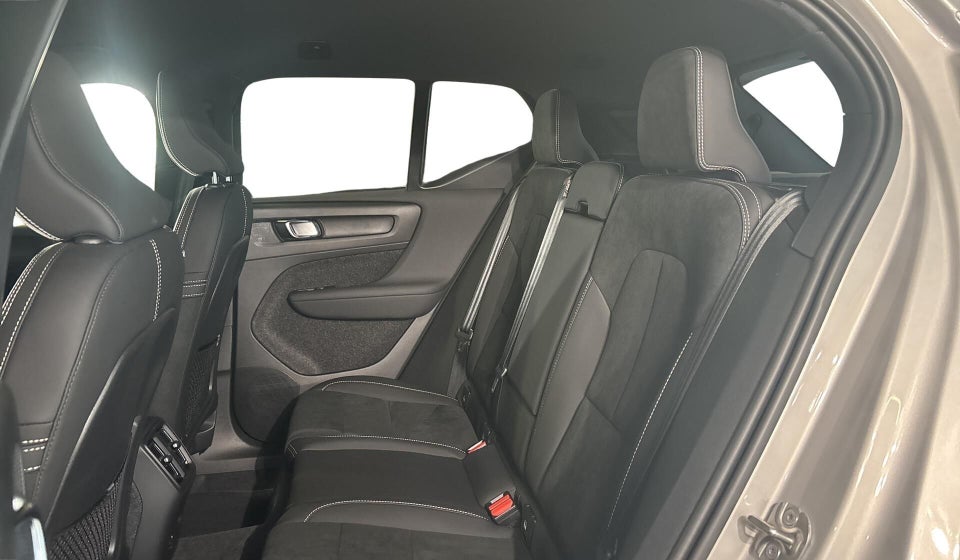 Volvo EX40 Extended Range Core 5d