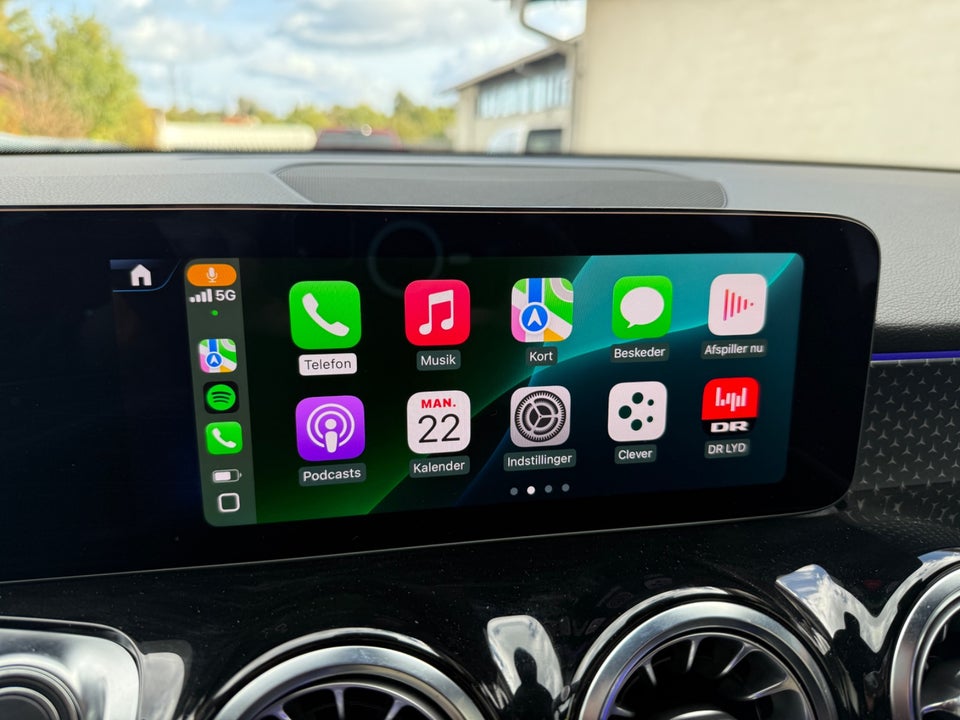 Mercedes EQB250+ Progressive 5d