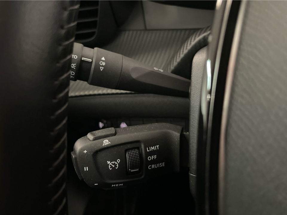 Peugeot 208 1,5 BlueHDi 100 Allure Sky 5d