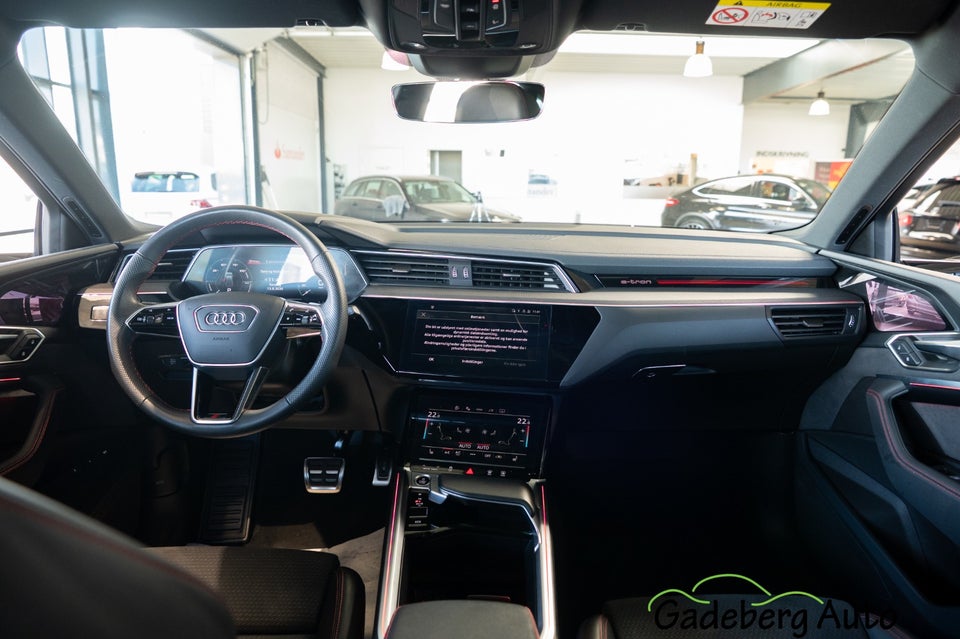 Audi Q8 e-tron 55 S-line Sportback quattro 5d