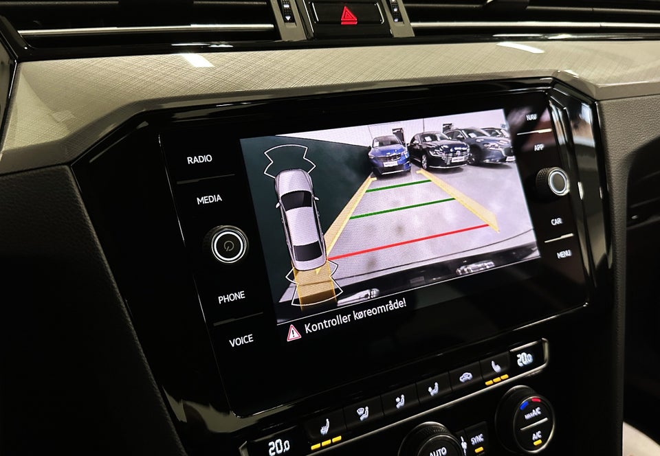 VW Passat 2,0 TDi 150 R-line DSG 4d