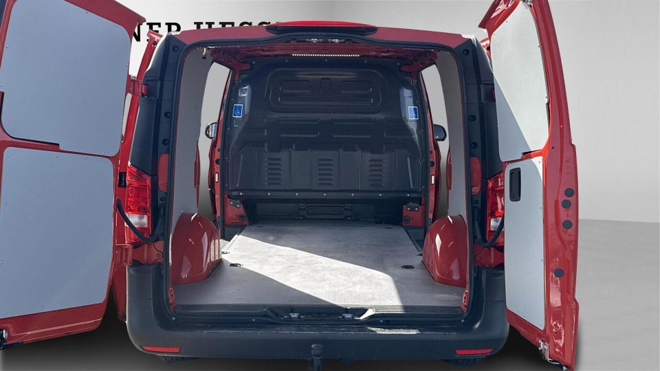 Mercedes Vito 114 2,0 CDi Kassevogn aut. L RWD