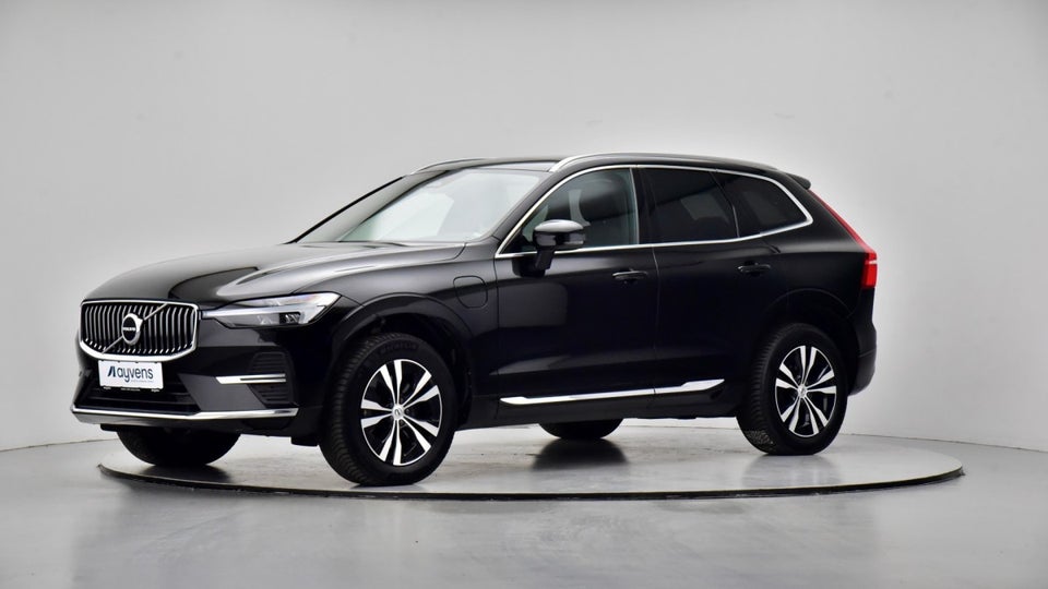 Volvo XC60 2,0 T6 ReCharge Core aut. AWD 5d