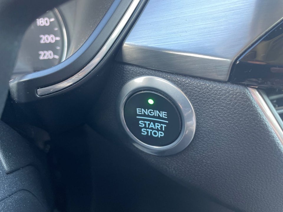 Ford Kuga 2,5 PHEV Titanium CVT 5d