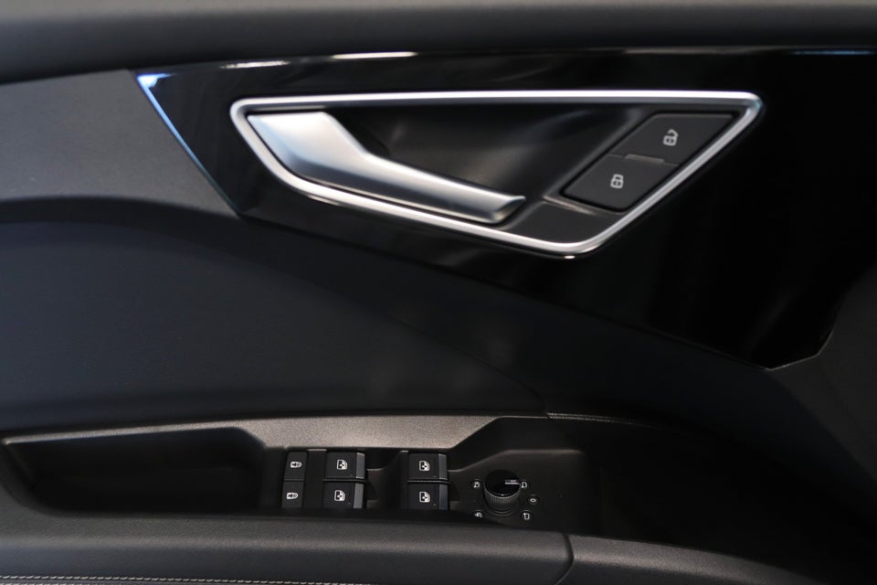 Audi Q4 e-tron 35 S-line Sportback 5d