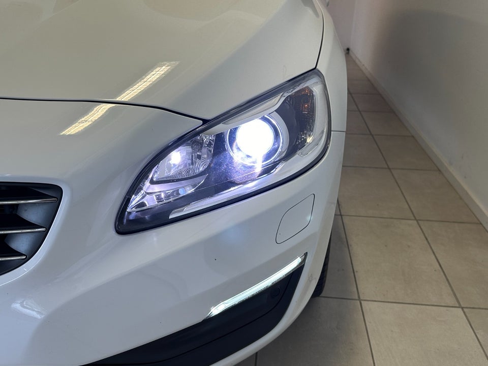 Volvo V60 2,0 D3 150 Momentum 5d