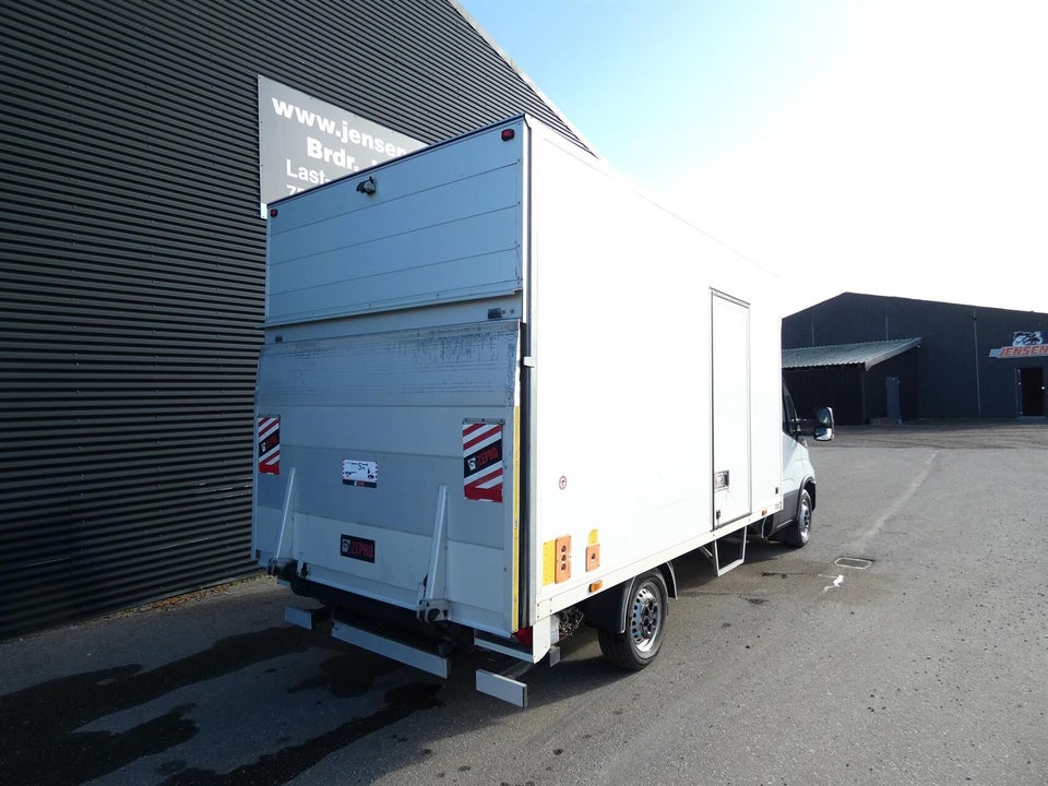 Iveco Daily 2,3 35S16 Alukasse m/lift AG8 2d