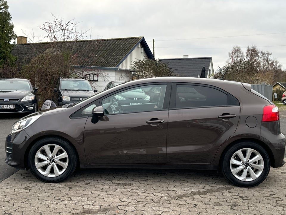 Kia Rio 1,2 CVVT Premium 5d