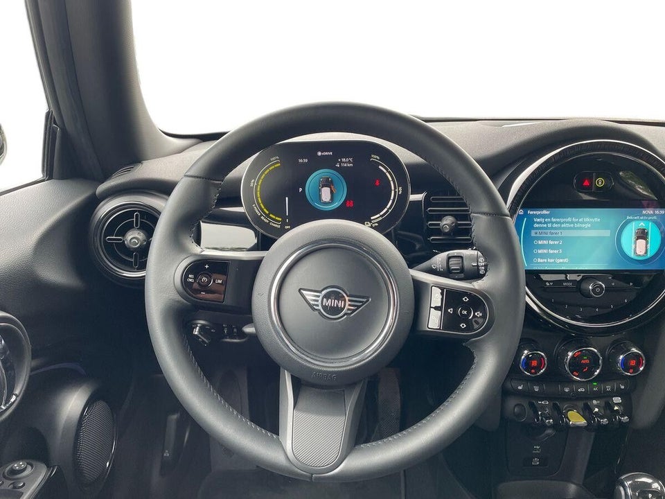 MINI Cooper SE Edition Premium Plus 3d