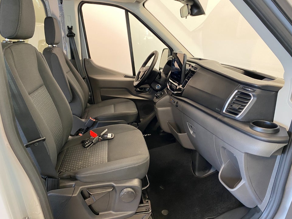 Ford E-Transit 350 L3 Kombi 68 Trend H3 RWD