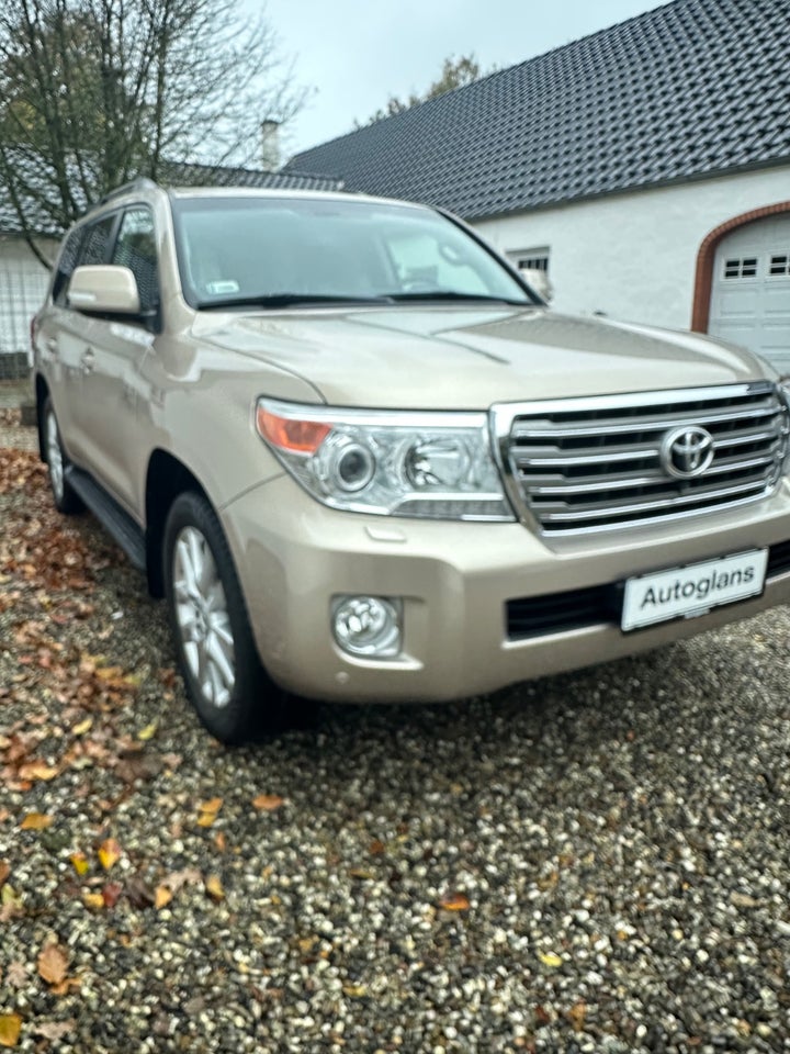 Toyota Land Cruiser 4,5 V8 D-4D T3 aut. Van 5d