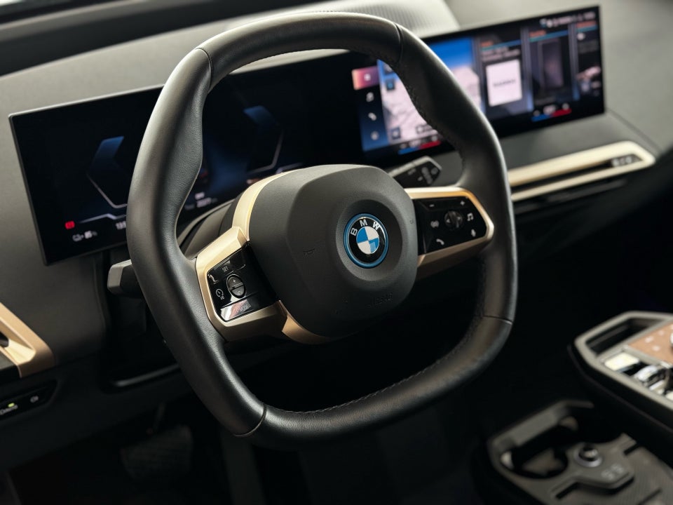 BMW iX xDrive40 Fully Charged M-Sport 5d