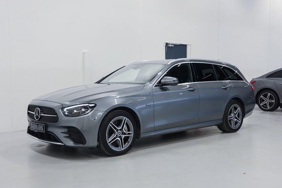 Mercedes E300 de 2,0 AMG Line stc. aut. 5d