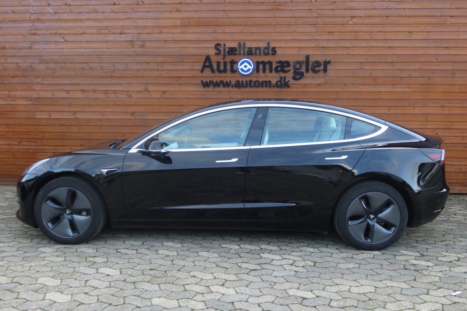 Tesla Model 3 Long Range AWD 4d