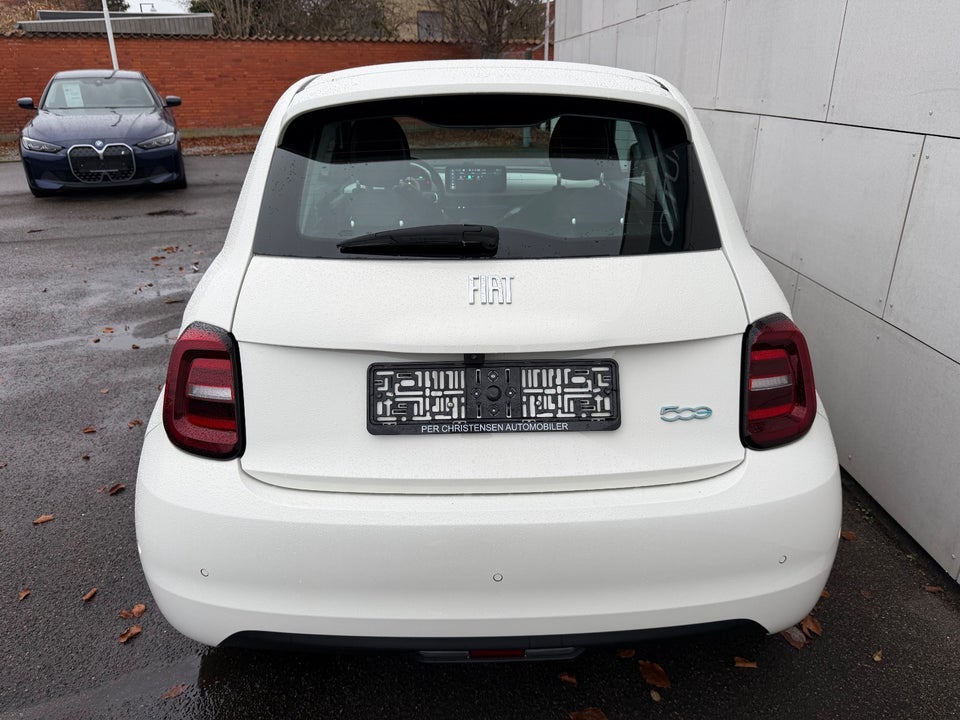Fiat 500e 42 Icon 3d