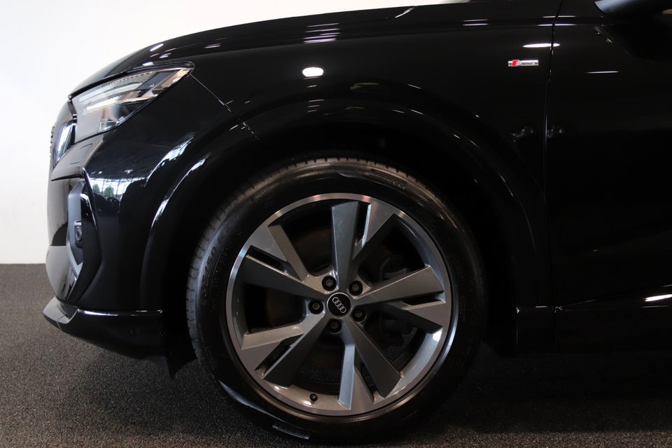 Audi Q4 e-tron 40 S-line 5d