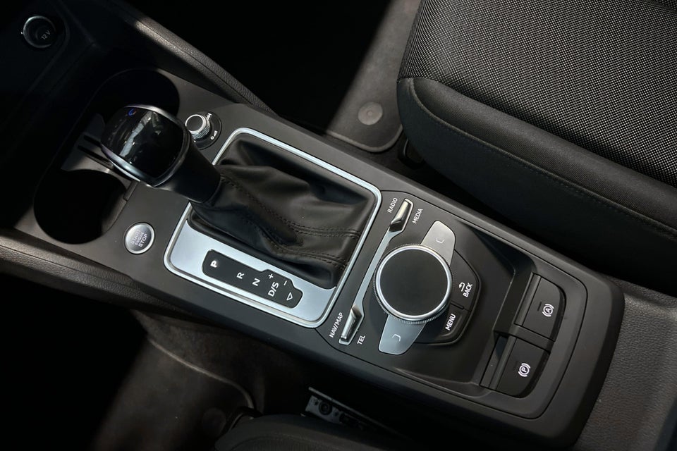 Audi Q2 35 TFSi Prestige S-tr. 5d