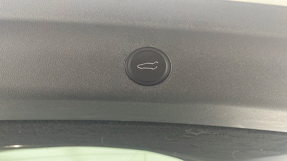 Tesla Model Y Long Range AWD 5d