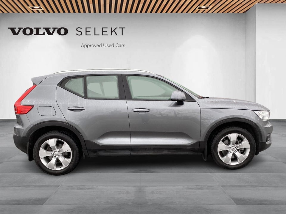 Volvo XC40 2,0 D4 190 Momentum aut. AWD 5d