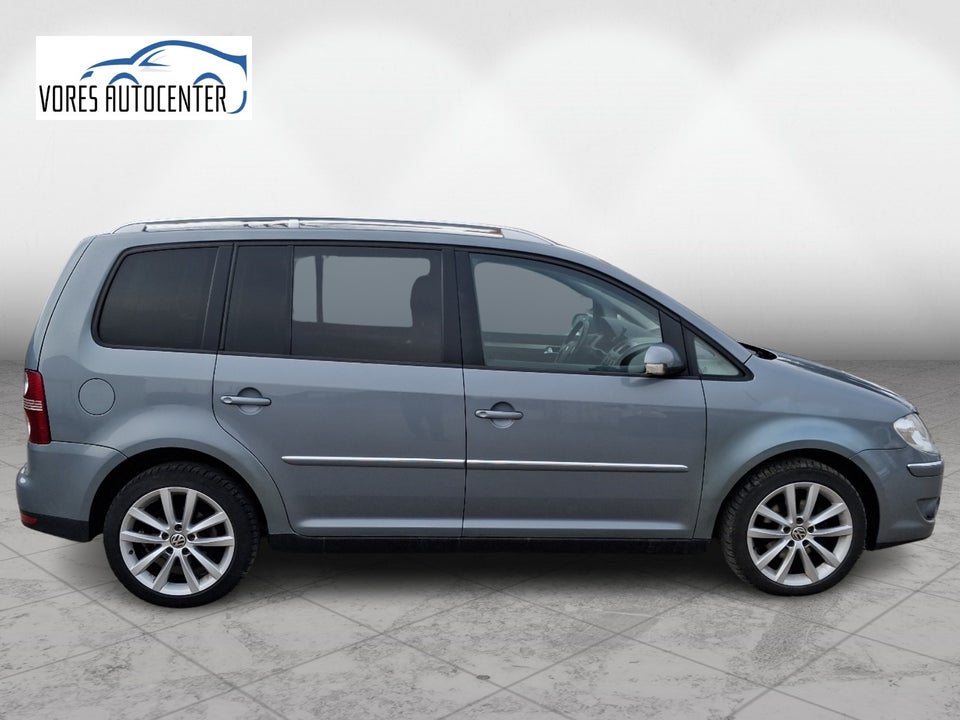 VW Touran 2,0 TDi 140 Trendline DSG 5d