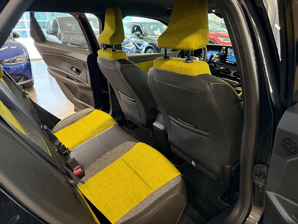 Renault 5 E-Tech 52 Iconic 5d