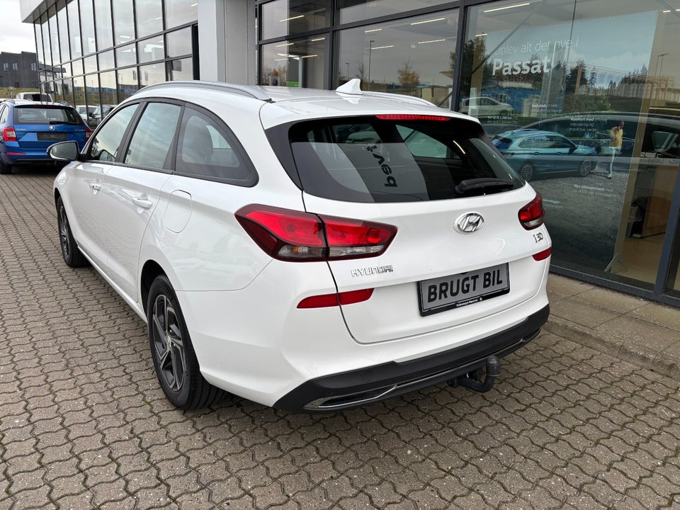 Hyundai i30 1,0 T-GDi Essential stc. DCT 5d