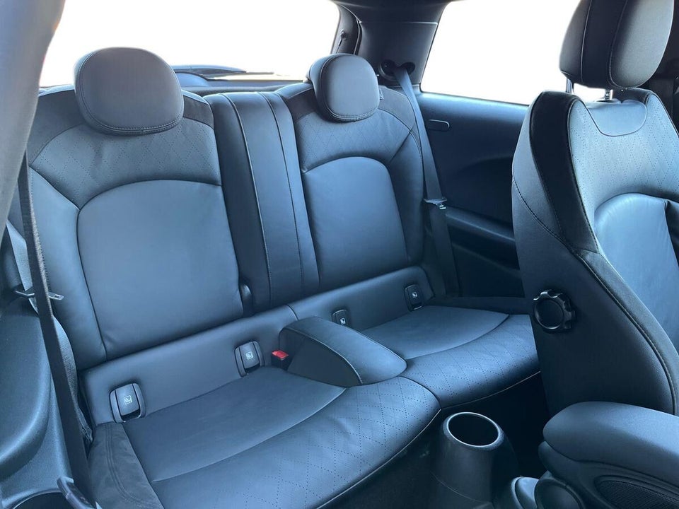 MINI Cooper SE Classic Trim 3d