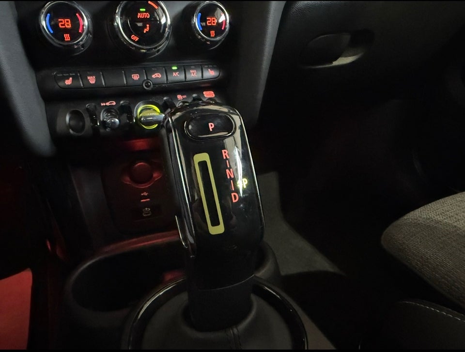 MINI Cooper SE Classic Trim 3d