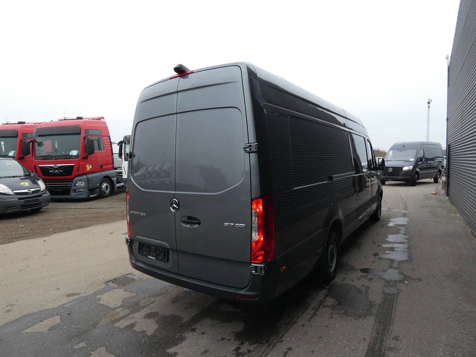 Mercedes Sprinter 317 2,0 CDi A4 Kassevogn aut. RWD