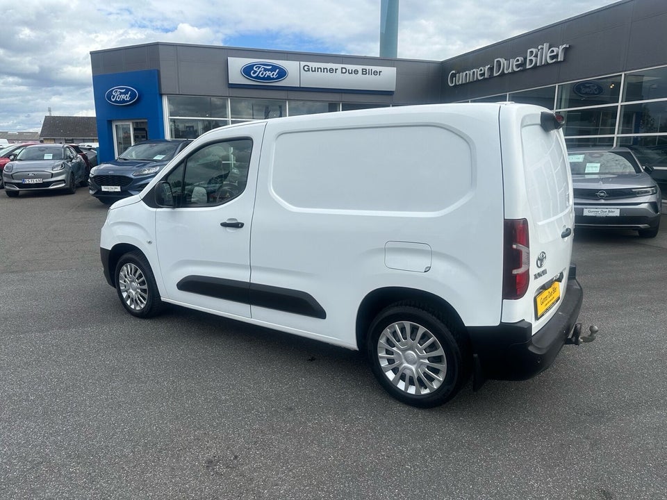 Toyota ProAce City 1,5 D 102 Medium Comfort 6d