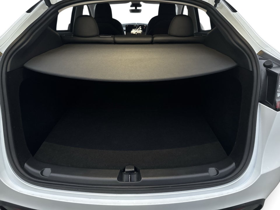 Tesla Model Y Long Range AWD 5d