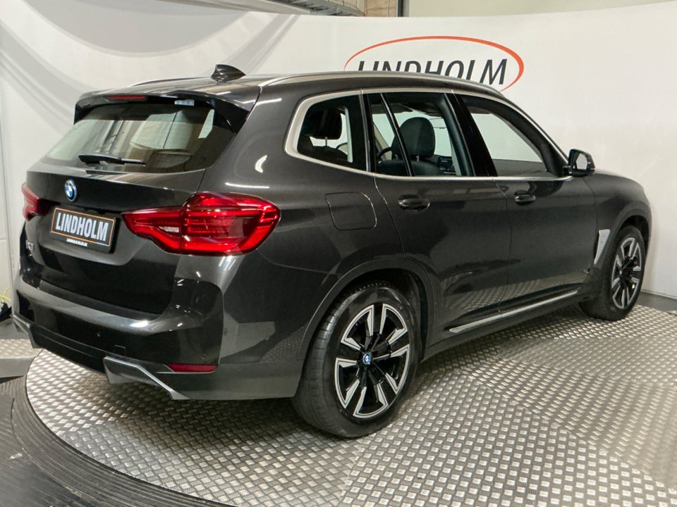 BMW iX3 Charged 5d