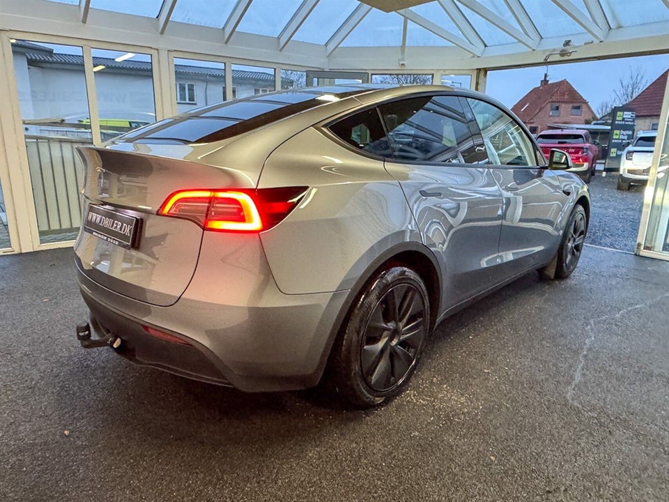 Tesla Model Y RWD 5d