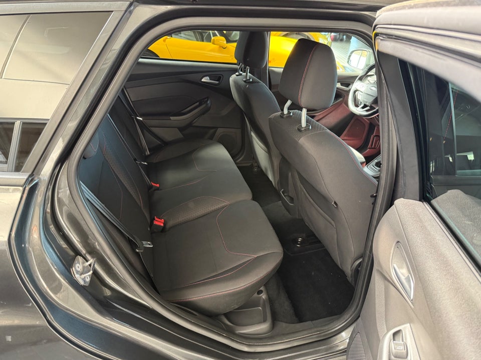 Ford Focus 1,5 EcoBoost ST-Line stc. 5d