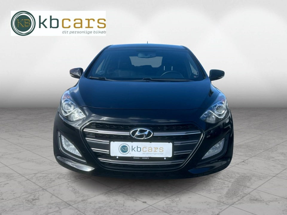 Hyundai i30 1,6 CRDi 110 EM-Edition 5d