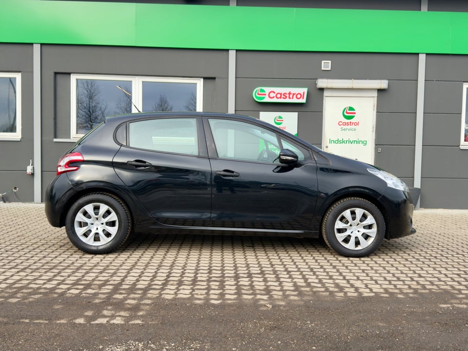 Peugeot 208 1,0 VTi Access 5d