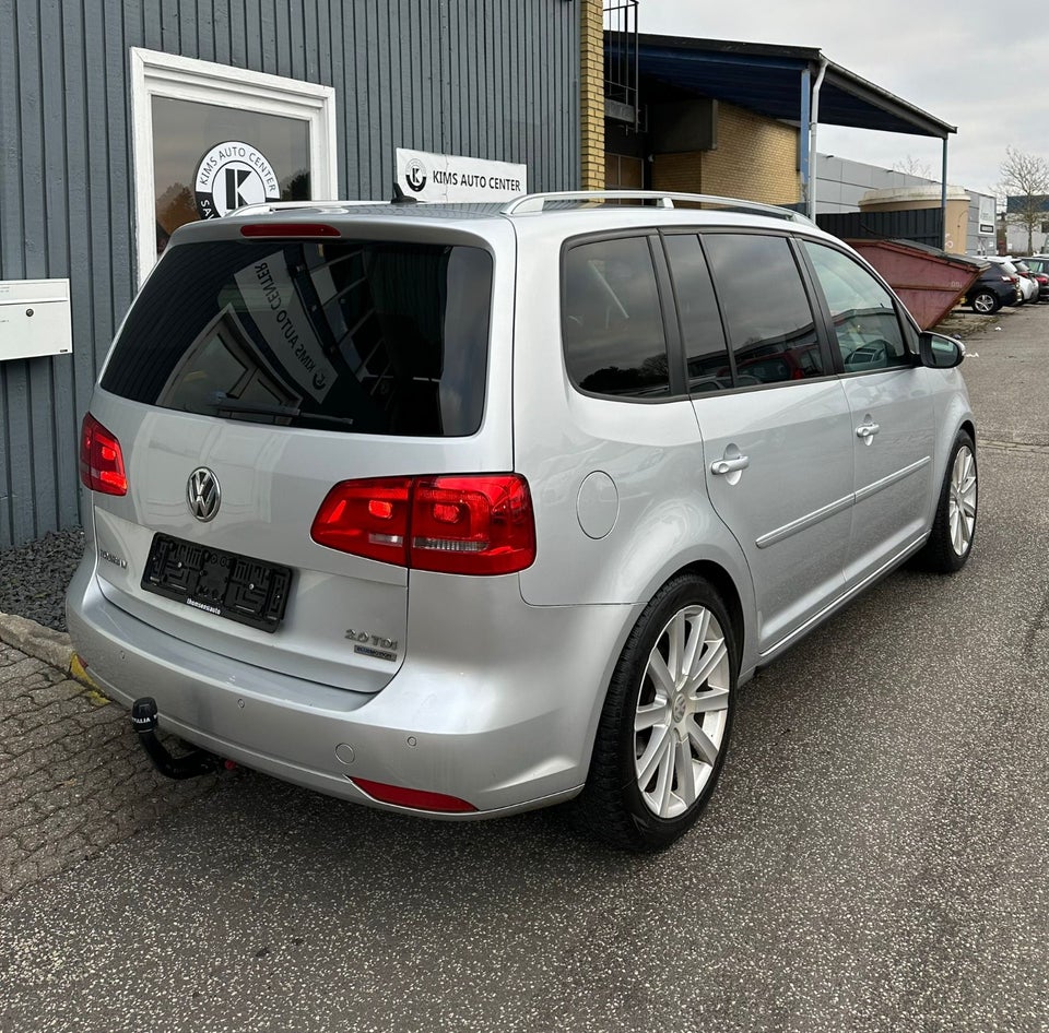 VW Touran 2,0 TDi 140 Highline BMT 7prs 5d