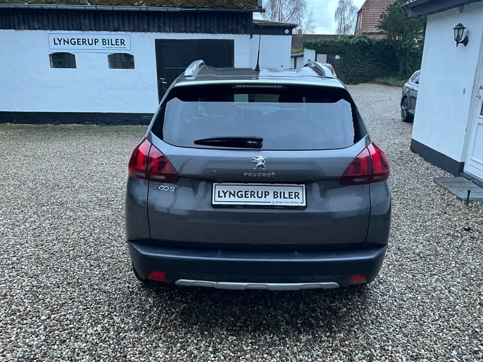 Peugeot 2008 1,2 PureTech 82 Selection Sky 5d